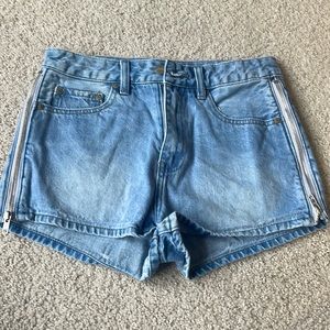 Neon blonde size 26 zipper jean shorts